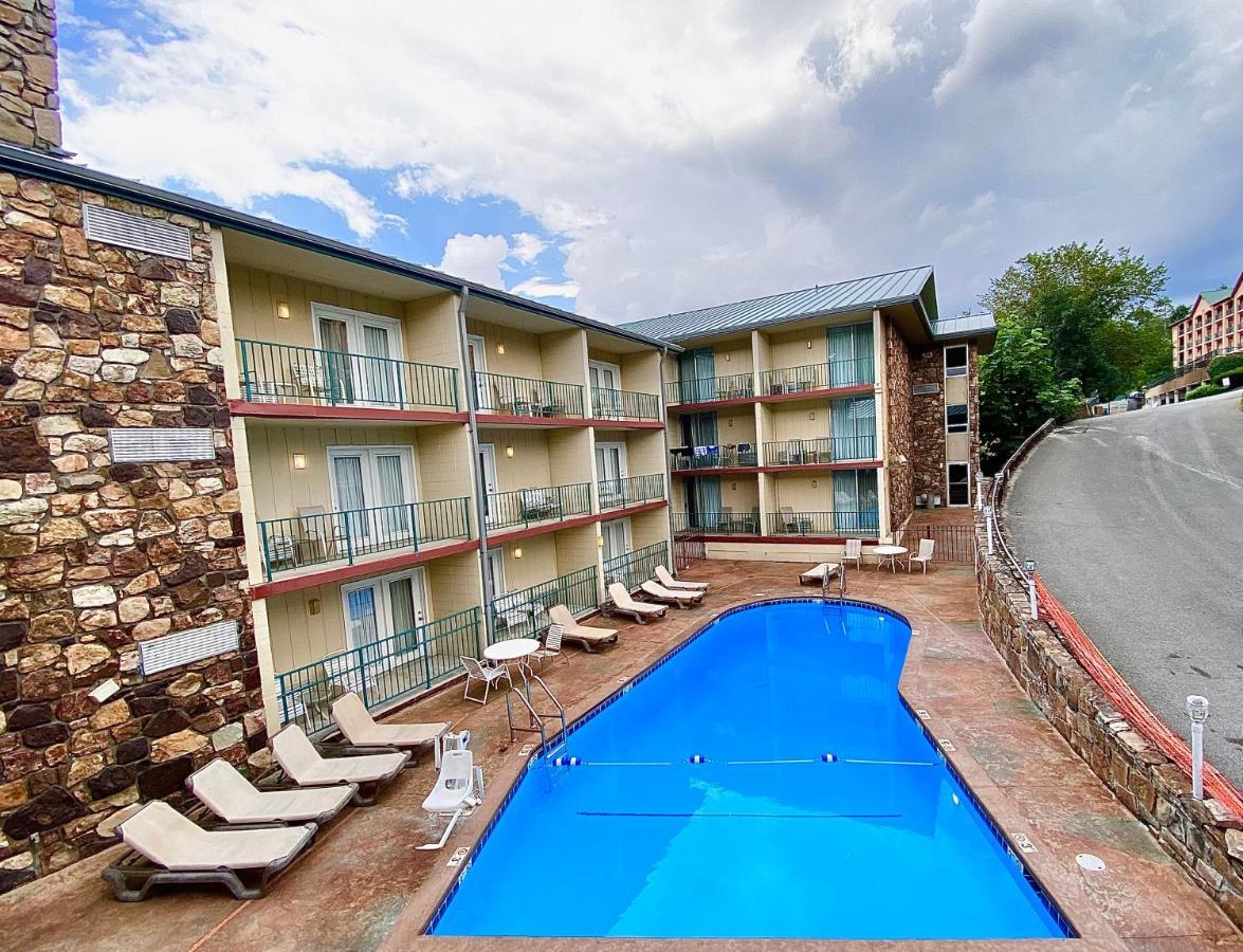 Reagan Resorts Inn (Adults Only) Гатлинбург Экстерьер фото