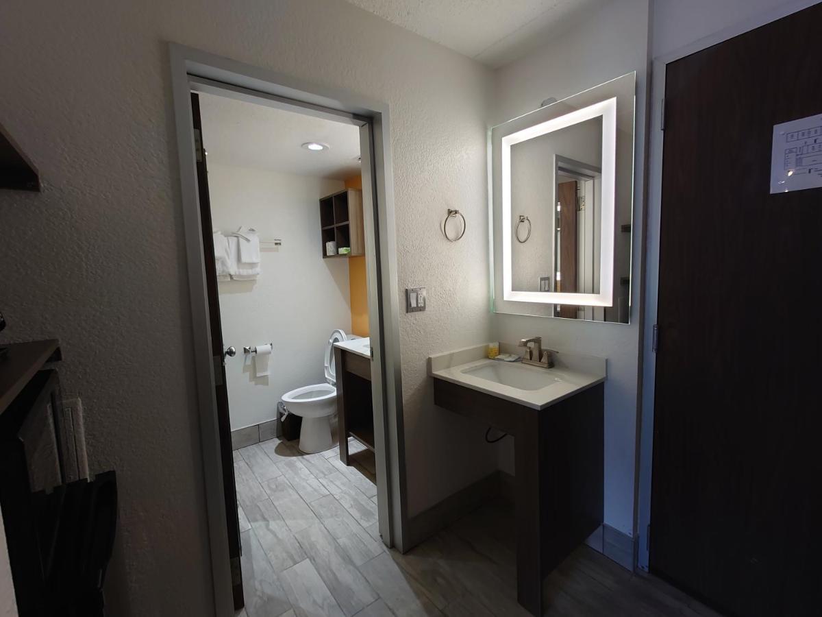 Reagan Resorts Inn (Adults Only) Гатлинбург Экстерьер фото